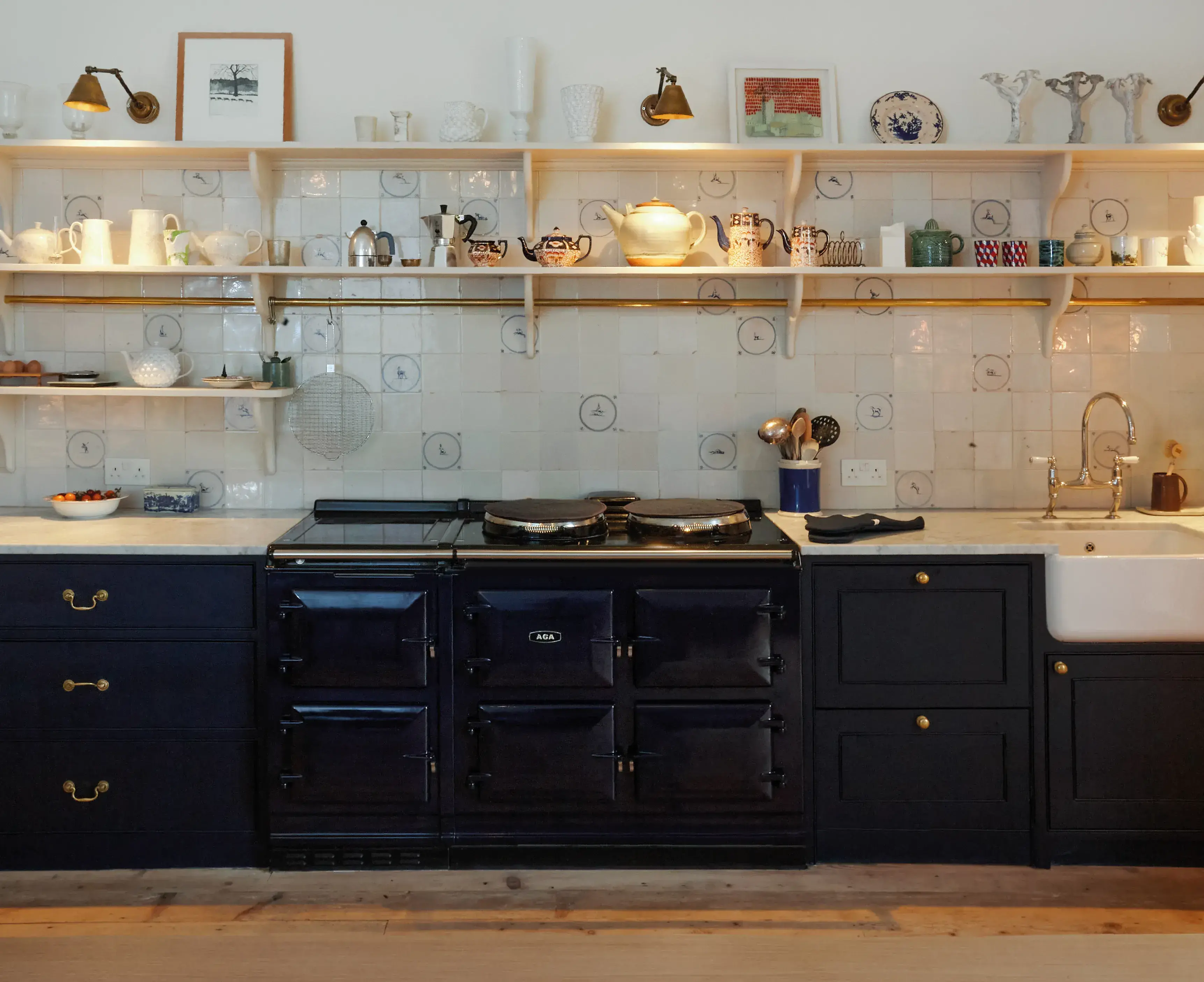 Hatta Byng - Kitchen Shot 
