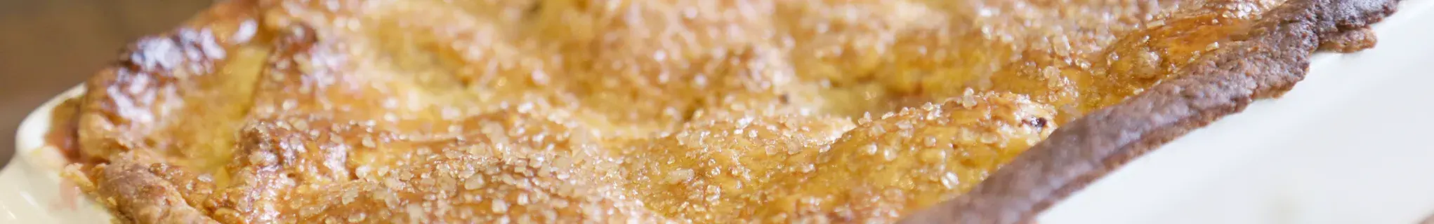 Apple and Rhubarb Pie
