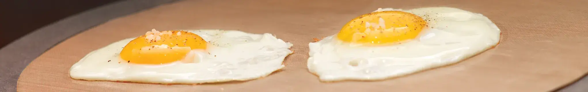 Frying eggs on the AGA hotplate