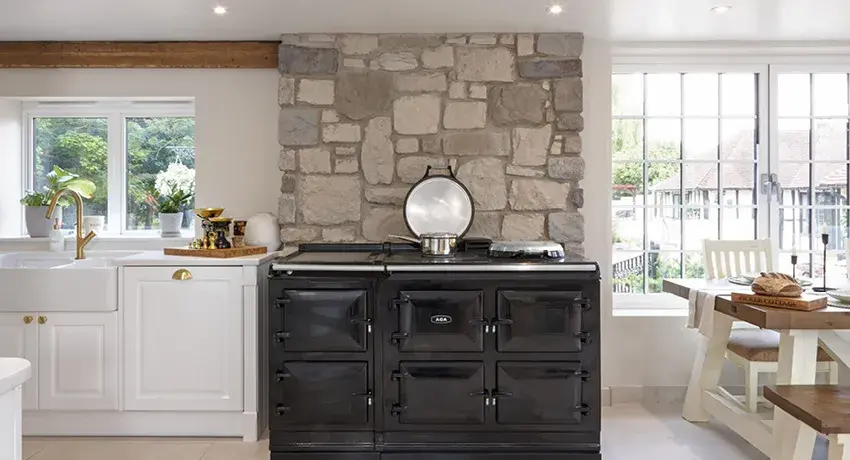 AGA 7 Series 150 in Black