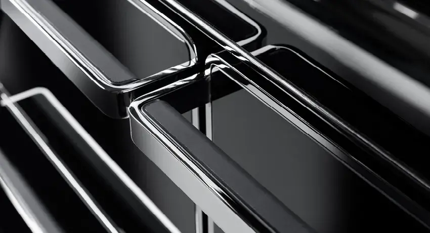 Exquisite Chrome Detailing 