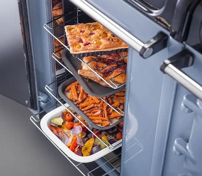 AGA eR3 Series cooker with AGA Cookshop cookware 