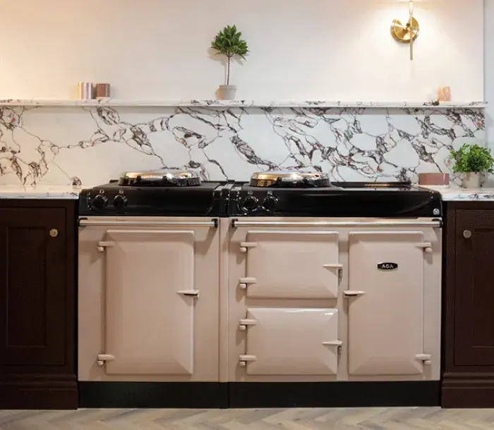 AGA 3 Series 160 in Blush against marble splashback 