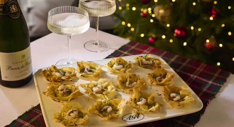 Prawn and dill filo cups