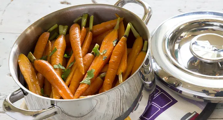 Carrots in AGA Stainless Steel